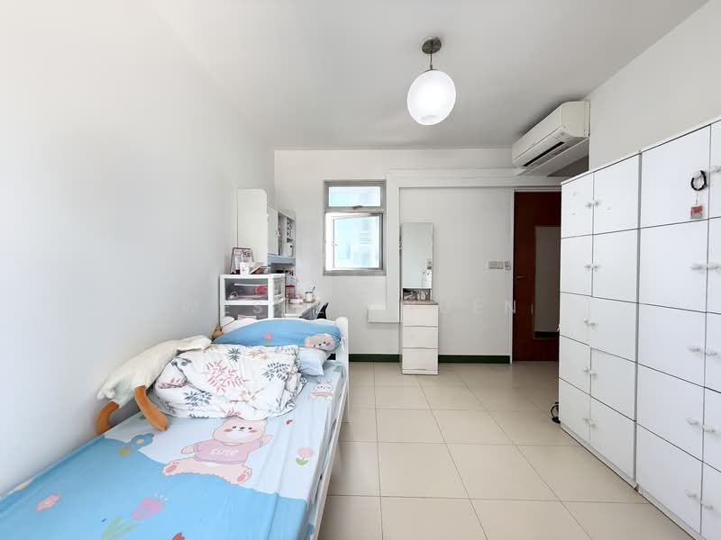 421 Clementi Avenue 1, 421 Clementi Avenue 1, 3 Bedrooms, 990 sqft, HDB Flat For Sale, by Wesley Yuen, 500108680 - Bedroom - PropertyGuru.com.sg