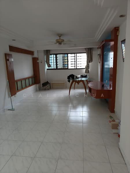 671 Choa Chu Kang Crescent, 671 Choa Chu Kang Crescent, 4 Bedrooms, 1,550 sqft, HDB Flat For Sale, by Claire Chua, 500108682 - Living Room - PropertyGuru.com.sg