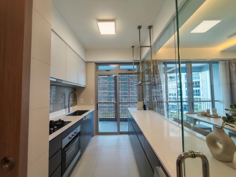 Q Bay Residences, 1 Tampines Street 86, 3 Bedrooms, 1,119 sqft, Condominium For Sale, by Jeslynn Tan, 500108687 - Kitchen - PropertyGuru.com.sg