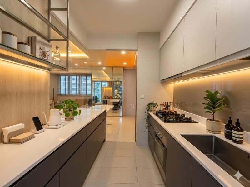 Q Bay Residences, 1 Tampines Street 86, 3 Bedrooms, 1,119 sqft, Condominium For Sale, by Jeslynn Tan, 500108687 - Kitchen - PropertyGuru.com.sg