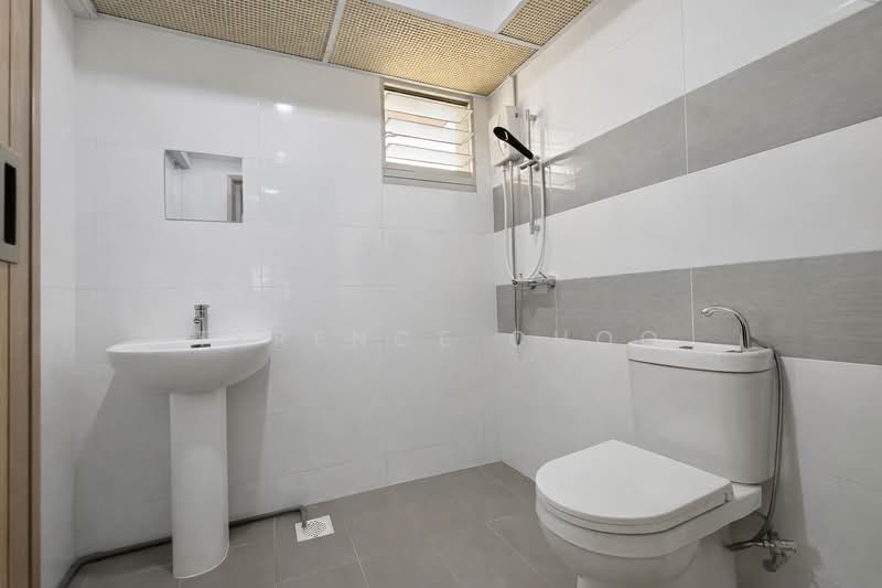 429B Bedok North Woods, 429B Bedok North Road, 2 Bedrooms, 743 sqft, HDB Flat For Sale, by Terence Choo, 500108692 - Bathroom - PropertyGuru.com.sg