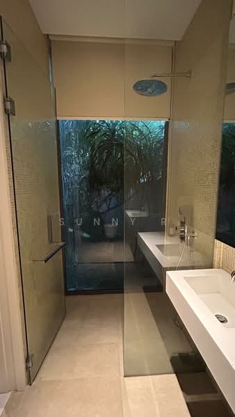 Toh estate, , 6 Bedrooms, 6,997 sqft, Cluster House For Sale, by Sunny R, 500108694 - Bathroom - PropertyGuru.com.sg