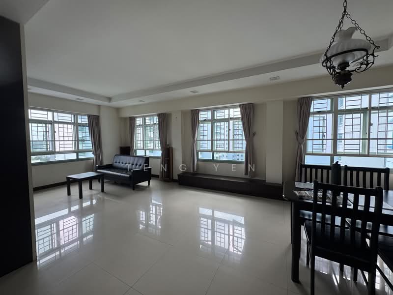 642D Punggol Drive, 642D Punggol Drive, 3 Bedrooms, 1,205 sqft, HDB Flat For Sale, by Teng Yen, 500108703 - Living Room - PropertyGuru.com.sg