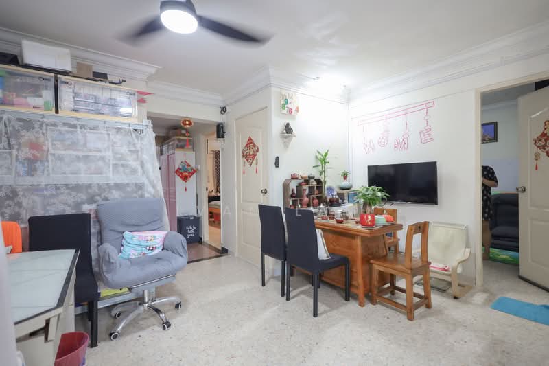 607 Ang Mo Kio Avenue 4, 607 Ang Mo Kio Avenue 4, 3 Bedrooms, 1,001 sqft, HDB Flat For Sale, by Ivan Lam, 500108710 - Living Room - PropertyGuru.com.sg