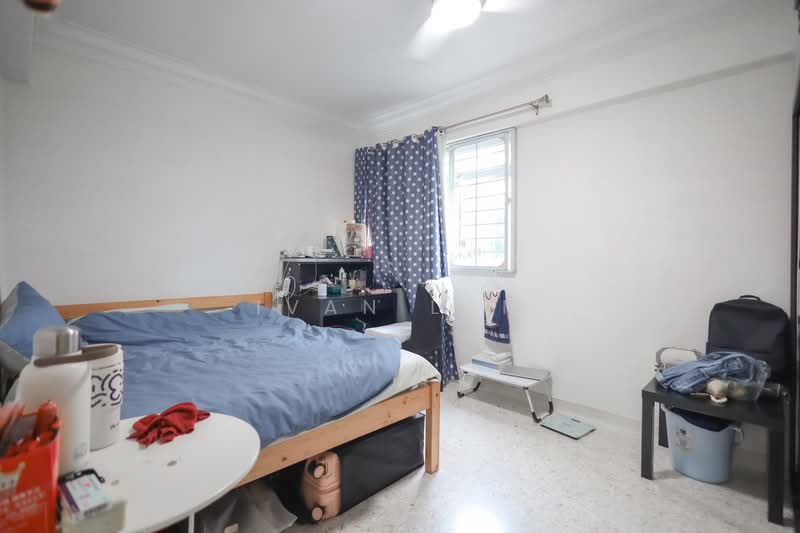 607 Ang Mo Kio Avenue 4, 607 Ang Mo Kio Avenue 4, 3 Bedrooms, 1,001 sqft, HDB Flat For Sale, by Ivan Lam, 500108710 - Bedroom - PropertyGuru.com.sg