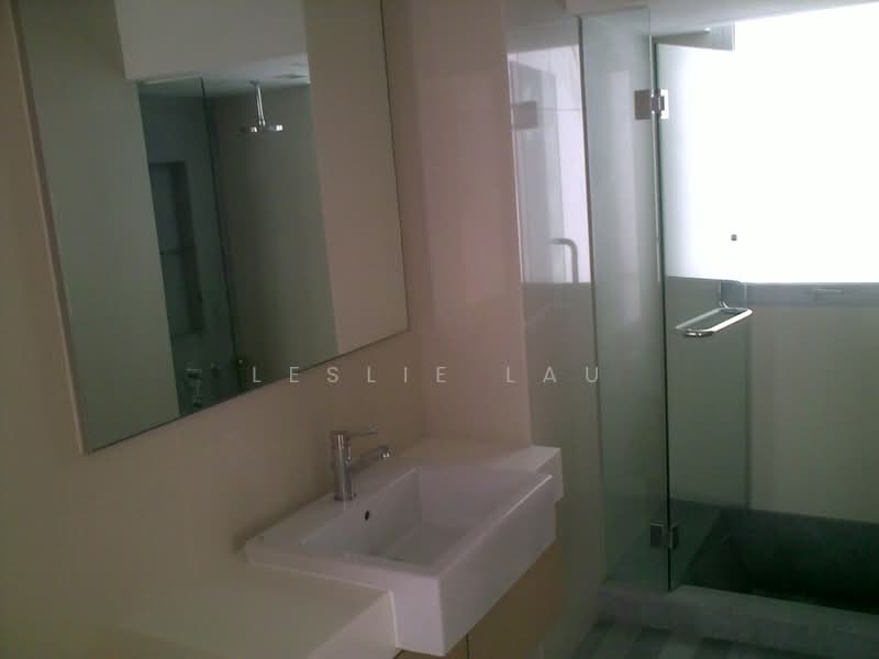 8 @ Mount Sophia, 8 Mount Sophia, 1 Bedroom, 893 sqft, Condominium For Sale, by Leslie Lau, 500108711 - Bathroom - PropertyGuru.com.sg