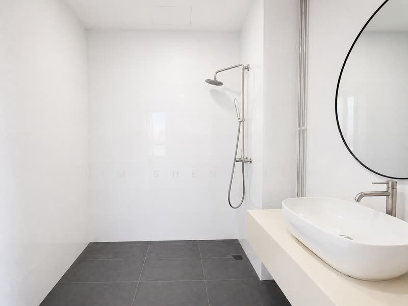 Pinetree Condo, 28 Balmoral park, 3 Bedrooms, 1,206 sqft, Condominium For Rent, by Lim Sheng Loo, 500108715 - Bathroom - PropertyGuru.com.sg