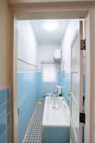 Exclusive Listing! Ettrick Terrace!, Ettrick Terrace / Siglap Centre, 3 Bedrooms, 1,000 sqft, Semi-Detached House For Sale, by Ming !, 500108716 - PropertyGuru.com.sg