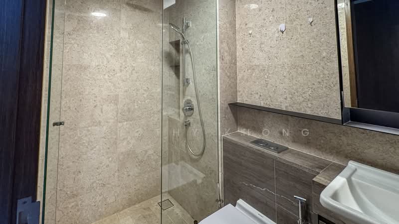 🔥 C.H.E.A.P 3BR IN PRIME D10, , 3 Bedrooms, 818 sqft, Apartment For Sale, by Dorothy Khong, 500108721 - Bathroom - PropertyGuru.com.sg