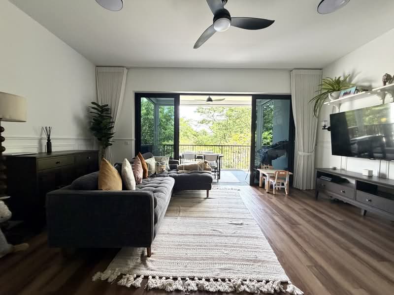 Lakeville, 11 Jurong Lake Link, 4 Bedrooms, 1,270 sqft, Condominium For Rent, by Kelvin Sin, 500108731 - Living Room - PropertyGuru.com.sg