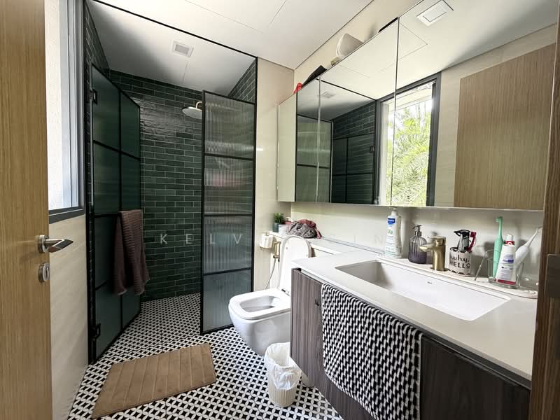 Lakeville, 11 Jurong Lake Link, 4 Bedrooms, 1,270 sqft, Condominium For Rent, by Kelvin Sin, 500108731 - Bathroom - PropertyGuru.com.sg