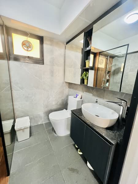 467B Bukit Batok West Avenue 9, 467B Bukit Batok West Avenue 9, 3 Bedrooms, 1,001 sqft, HDB Flat For Sale, by Kat Ng 黄秀芳, 500108754 - Bathroom - PropertyGuru.com.sg