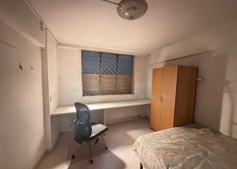 511 Bukit Batok Street 52, 511 Bukit Batok Street 52, 3 Bedrooms, 904 sqft, HDB Flat For Sale, by Sandy Hong, 500108781 - Bedroom - PropertyGuru.com.sg