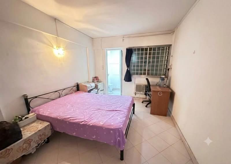 511 Bukit Batok Street 52, 511 Bukit Batok Street 52, 3 Bedrooms, 904 sqft, HDB Flat For Sale, by Sandy Hong, 500108781 - Bedroom - PropertyGuru.com.sg