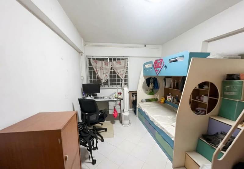 511 Bukit Batok Street 52, 511 Bukit Batok Street 52, 3 Bedrooms, 904 sqft, HDB Flat For Sale, by Sandy Hong, 500108781 - Bedroom - PropertyGuru.com.sg