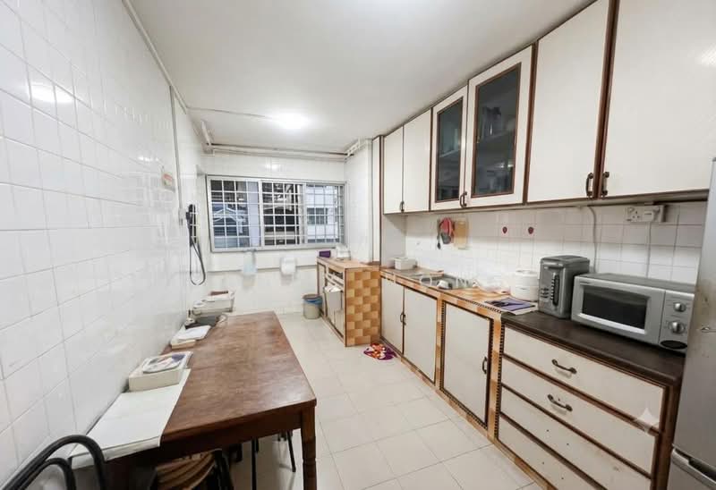 511 Bukit Batok Street 52, 511 Bukit Batok Street 52, 3 Bedrooms, 904 sqft, HDB Flat For Sale, by Sandy Hong, 500108781 - Kitchen - PropertyGuru.com.sg