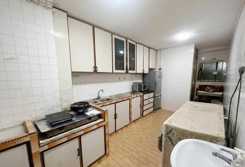 511 Bukit Batok Street 52, 511 Bukit Batok Street 52, 3 Bedrooms, 904 sqft, HDB Flat For Sale, by Sandy Hong, 500108781 - Kitchen - PropertyGuru.com.sg