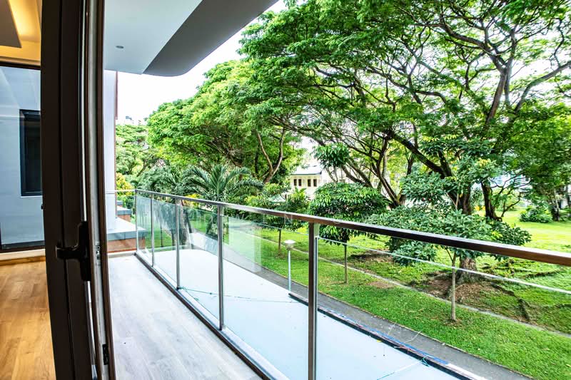 For Sale - FALL IN LOVE INSTANTLY ! EXQUISITELY RENOVATED HOME IN OPERA ESTATE D15