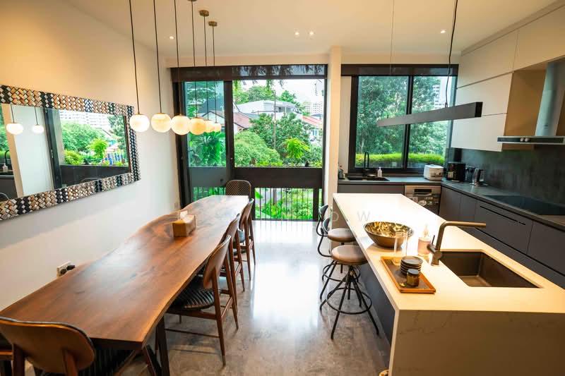 FALL IN LOVE INSTANTLY ! EXQUISITELY RENOVATED HOME IN OPERA ESTATE D15, FIDELIO ST / DIDO ST / JALAN BANGSAWAN / SIGLAP RD, 5 Bedrooms, 3,188 sqft, Terraced House For Sale, by Edwin Ow, 500108784 - Kitchen - PropertyGuru.com.sg