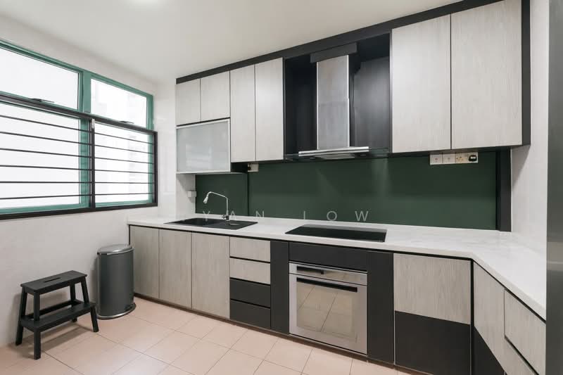 484 Segar Road, 484 Segar Road, 4 Bedrooms, 1,377 sqft, HDB Flat For Sale, by Ryan Low, 500108806 - Kitchen - PropertyGuru.com.sg