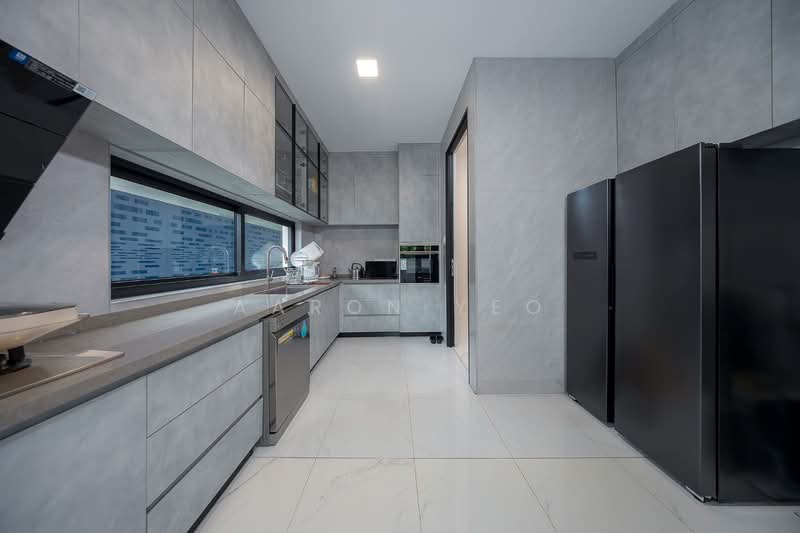 Serangoon Garden Estate, Chartwell Drive, 8 Bedrooms, 9,600 sqft, Semi-Detached House For Sale, by Aaron Yeo, 500108807 - Kitchen - PropertyGuru.com.sg