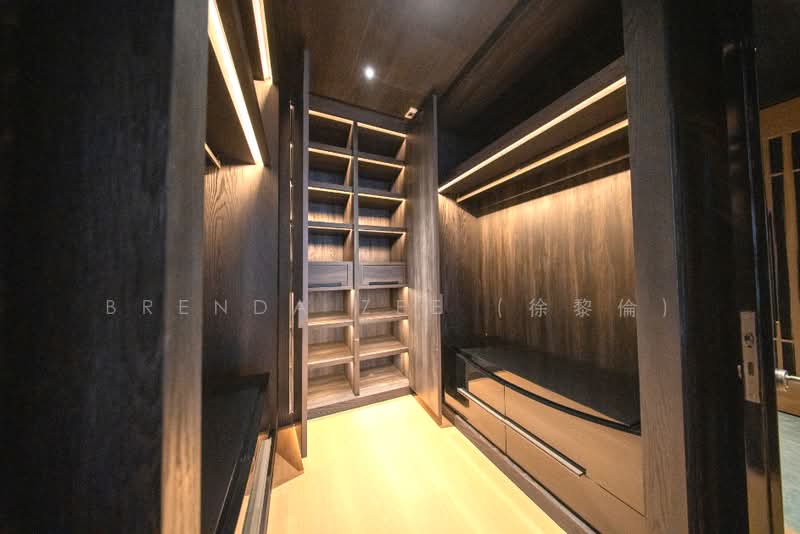 21 Anderson, 21 Anderson Road, 2 Bedrooms, 3,197 sqft, Condominium For Sale, by Brenda Zee (徐黎倫), 500108819 - Walk-in Wardrobe - PropertyGuru.com.sg