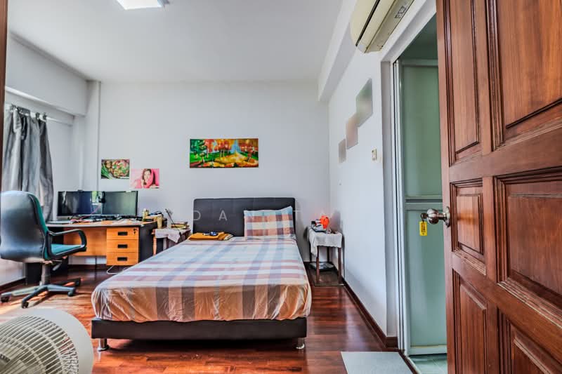 Mendon Spring, 198 Pasir Panjang Road, 3 Bedrooms, 1,055 sqft, Condominium For Sale, by Dan Tay, 500108822 - Bedroom - PropertyGuru.com.sg