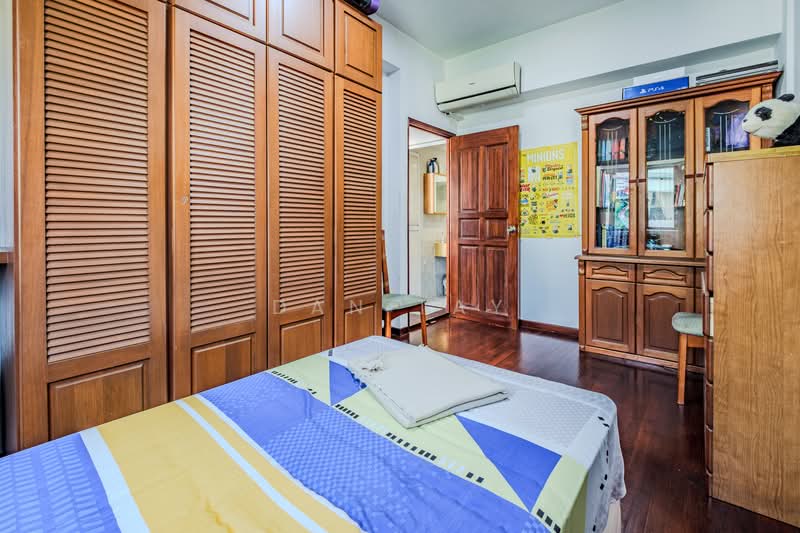 Mendon Spring, 198 Pasir Panjang Road, 3 Bedrooms, 1,055 sqft, Condominium For Sale, by Dan Tay, 500108822 - Bedroom - PropertyGuru.com.sg