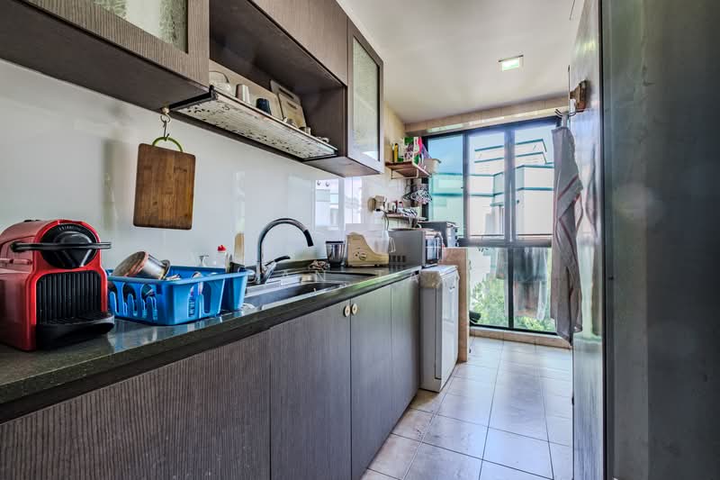 Mendon Spring, 198 Pasir Panjang Road, 3 Bedrooms, 1,055 sqft, Condominium For Sale, by Dan Tay, 500108822 - Kitchen - PropertyGuru.com.sg