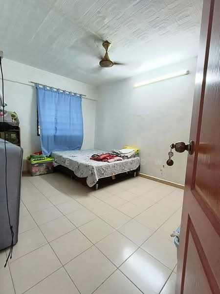 229 Bukit Batok East Avenue 3, 229 Bukit Batok East Avenue 3, 2 Bedrooms, 721 sqft, HDB Flat For Sale, by Keith Low, 500108824 - Bedroom - PropertyGuru.com.sg