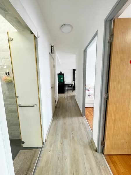 88 Dawson Road, 88 Dawson Road, 3 Bedrooms, 893 sqft, HDB Flat For Sale, by Hanson Chan, 500108827 - Corridor - PropertyGuru.com.sg