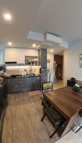 The Shore Residences, 81 Amber Road, 2 Bedrooms, 872 sqft, Condominium For Sale, by Wendeline Goh, 500108832 - Kitchen - PropertyGuru.com.sg