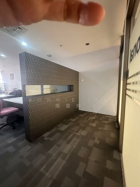 Peninsula Plaza, 111 North Bridge Road, 518 sqft, Office For Sale, by Bonnie Tan 陈慧玲, 500108835 - Interior - CommercialGuru.com.sg