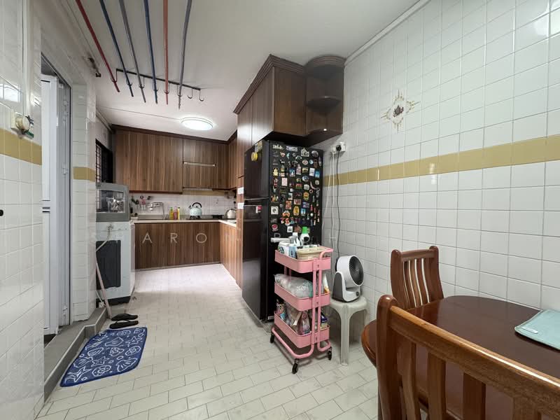 655 Hougang Avenue 8, 655 Hougang Avenue 8, 3 Bedrooms, 1,291 sqft, HDB Flat For Sale, by Sharon Poh 蒲丽莉, 500108841 - Kitchen - PropertyGuru.com.sg