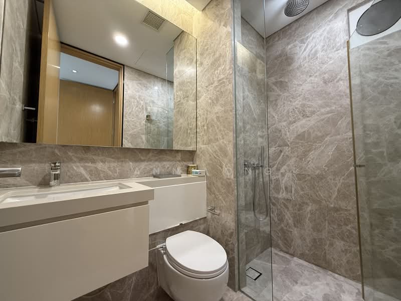 The Laurels @ Cairnhill Road, 40 Cairnhill Road, 2 Bedrooms, 883 sqft, Condominium For Sale, by Fanny Ong, 500108853 - Bathroom - PropertyGuru.com.sg