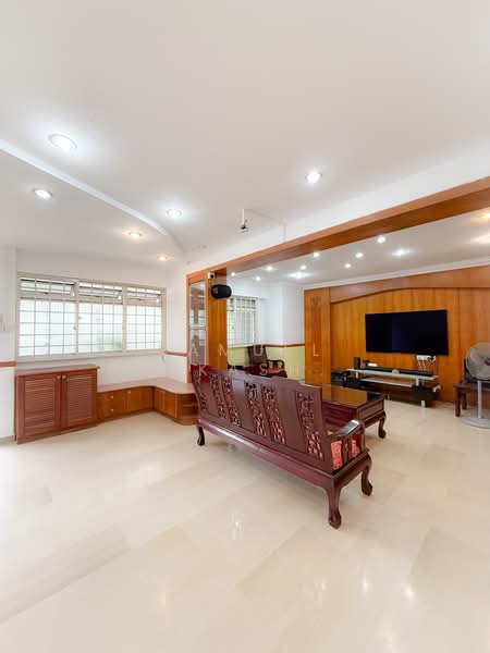 848 Jurong West Street 81, 848 Jurong West Street 81, 3 Bedrooms, 1,162 sqft, HDB Flat For Sale, by Samuel Prakash S/O Joseph Asirvatham, 500108855 - Living Room - PropertyGuru.com.sg