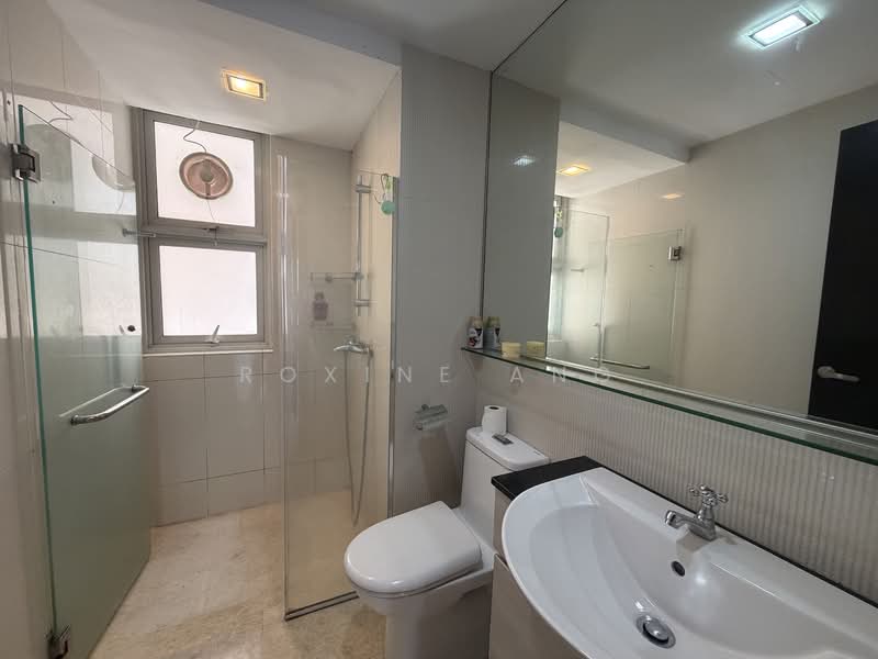 The Sensoria, 1 Jalan Ulu Sembawang, 3 Bedrooms, 1,270 sqft, Condominium For Sale, by Roxine Ang, 500108862 - Common Bathroom - PropertyGuru.com.sg