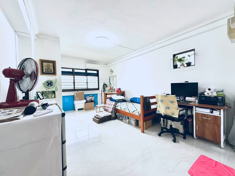 364 Tampines Street 34, 364 Tampines Street 34, 3 Bedrooms, 1,302 sqft, HDB Flat For Sale, by Herbert Benard, 500108864 - Bedroom - PropertyGuru.com.sg