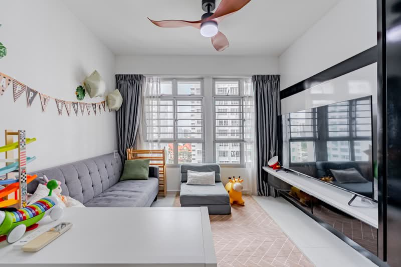 414B Fernvale Link, 414B Fernvale Link, 2 Bedrooms, 732 sqft, HDB Flat For Sale, by Elaine Tay, 500108877 - Living Room - PropertyGuru.com.sg