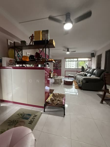 747 Pasir Ris Street 71, 747 Pasir Ris Street 71, 3 Bedrooms, 1,119 sqft, HDB Flat For Sale, by Hong Meiyu, 500108900 - Living Room - PropertyGuru.com.sg