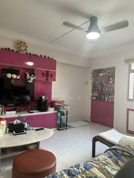 747 Pasir Ris Street 71, 747 Pasir Ris Street 71, 3 Bedrooms, 1,119 sqft, HDB Flat For Sale, by Hong Meiyu, 500108900 - Living Room - PropertyGuru.com.sg