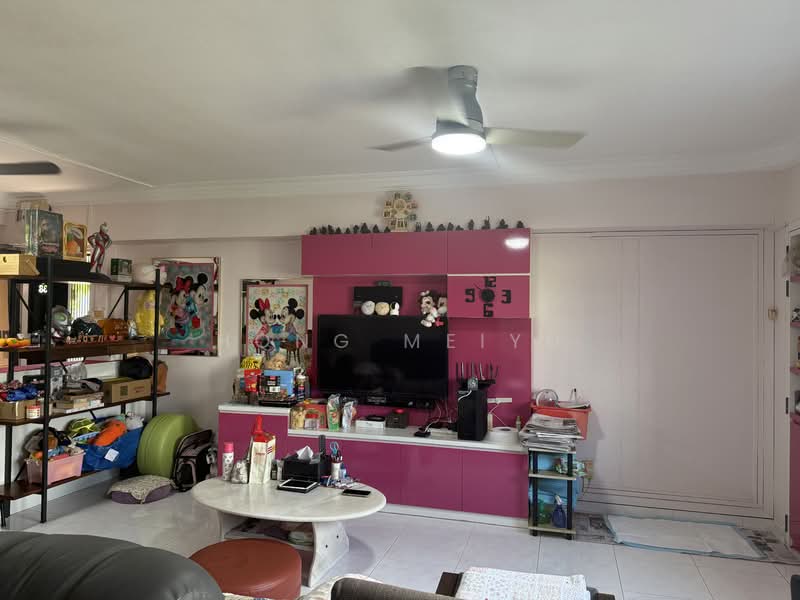 747 Pasir Ris Street 71, 747 Pasir Ris Street 71, 3 Bedrooms, 1,119 sqft, HDB Flat For Sale, by Hong Meiyu, 500108900 - Living Room - PropertyGuru.com.sg