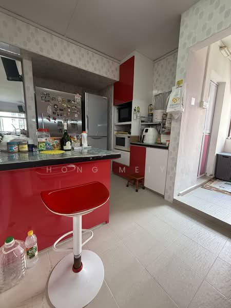 747 Pasir Ris Street 71, 747 Pasir Ris Street 71, 3 Bedrooms, 1,119 sqft, HDB Flat For Sale, by Hong Meiyu, 500108900 - Kitchen - PropertyGuru.com.sg