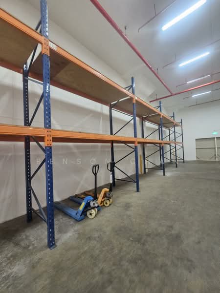 Ground floor Aljunied MRT 5.9m ceiling dual entrance, , 2,800 sqft, Warehouse For Rent, by Benson Chan, 500108903 - Interior - CommercialGuru.com.sg