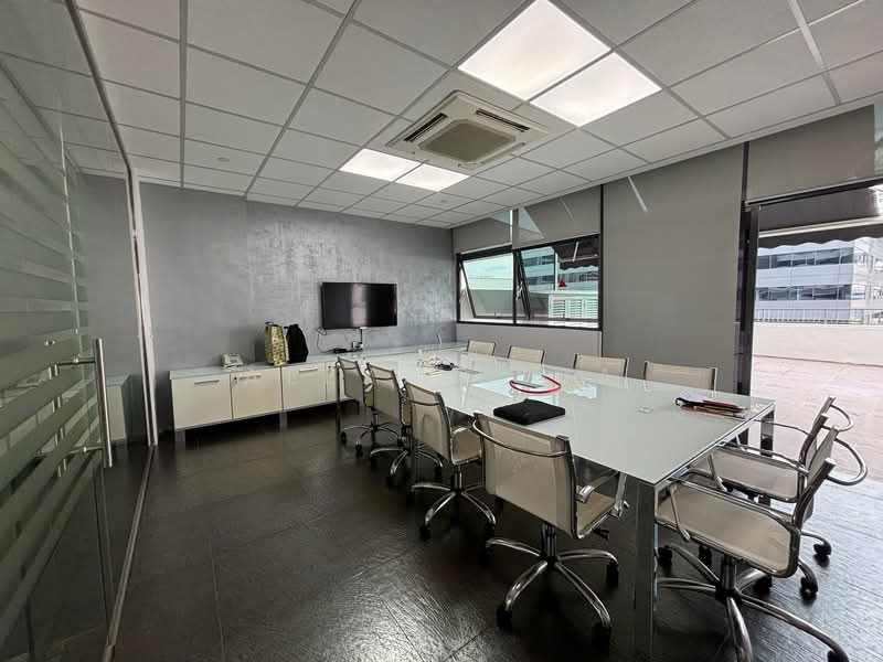 UB. One, 81 Ubi Avenue 4, 1,679 sqft, Light Industrial (B1) For Sale, by Alexa Chia, 500108917 - Meeting Room - CommercialGuru.com.sg
