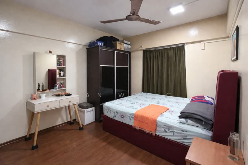 319 Ang Mo Kio Avenue 1, 319 Ang Mo Kio Avenue 1, 3 Bedrooms, 785 sqft, HDB Flat For Sale, by Roman Woo C P, 500108920 - Bedroom - PropertyGuru.com.sg