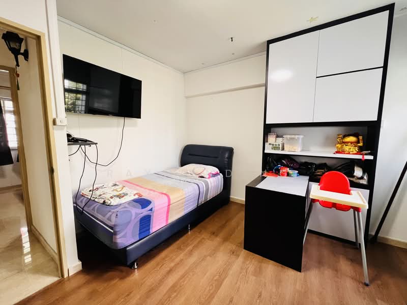 288D Bukit Batok Street 25, 288D Bukit Batok Street 25, 3 Bedrooms, 990 sqft, HDB Flat For Rent, by Raymond Ng, 500108923 - Bedroom - PropertyGuru.com.sg