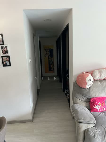 Woodsvale, 1 Woodlands Drive 72, 3 Bedrooms, 1,377 sqft, Condominium For Sale, by Ranten Teo, 500108935 - Corridor - PropertyGuru.com.sg