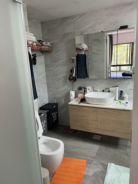 Woodsvale, 1 Woodlands Drive 72, 3 Bedrooms, 1,377 sqft, Condominium For Sale, by Ranten Teo, 500108935 - Bathroom - PropertyGuru.com.sg