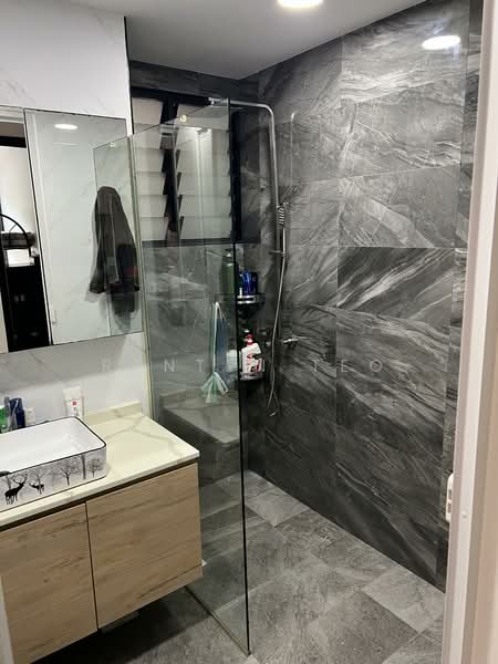 Woodsvale, 1 Woodlands Drive 72, 3 Bedrooms, 1,377 sqft, Condominium For Sale, by Ranten Teo, 500108935 - Bathroom - PropertyGuru.com.sg